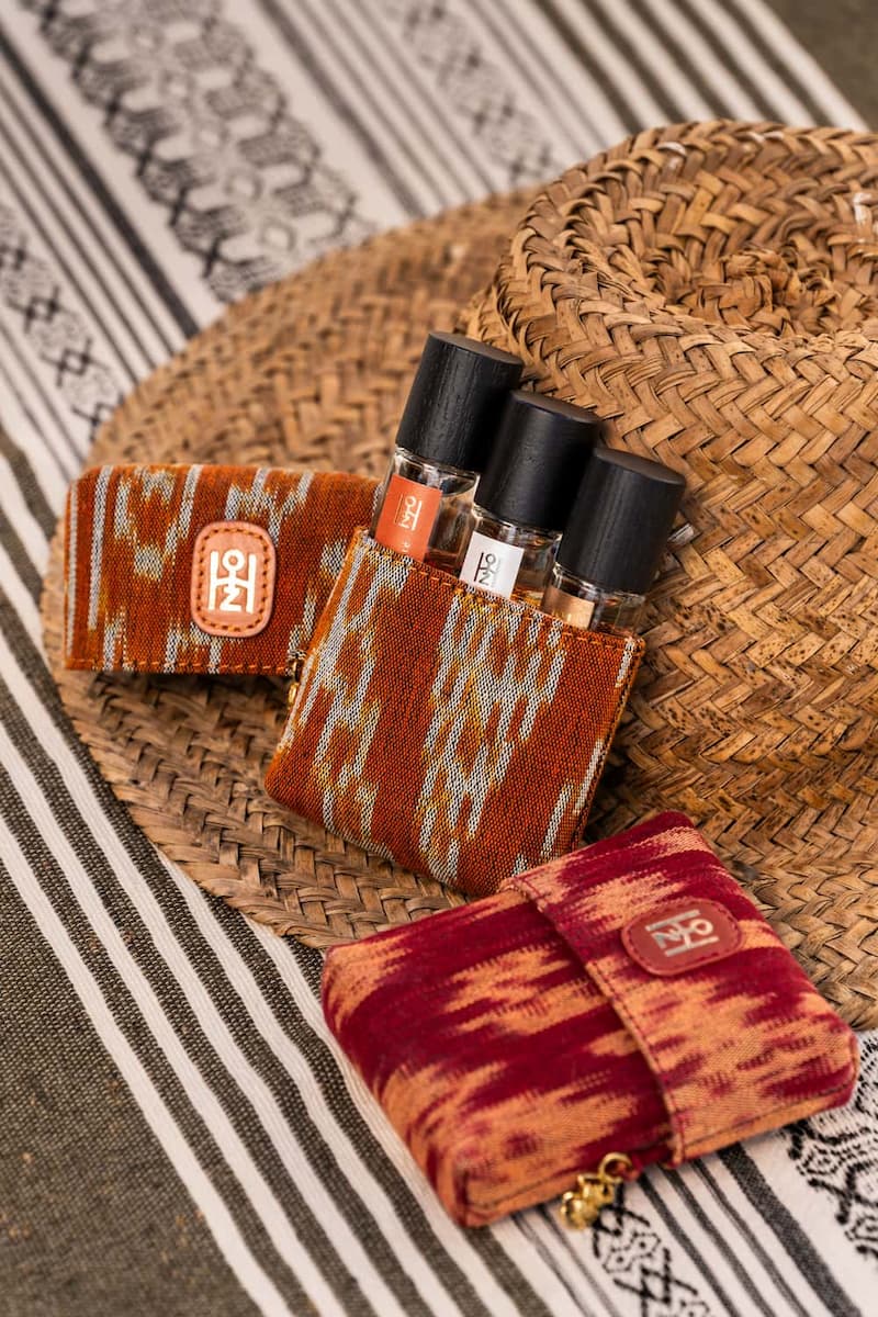 Etui et Eaux pour le corps format nomade